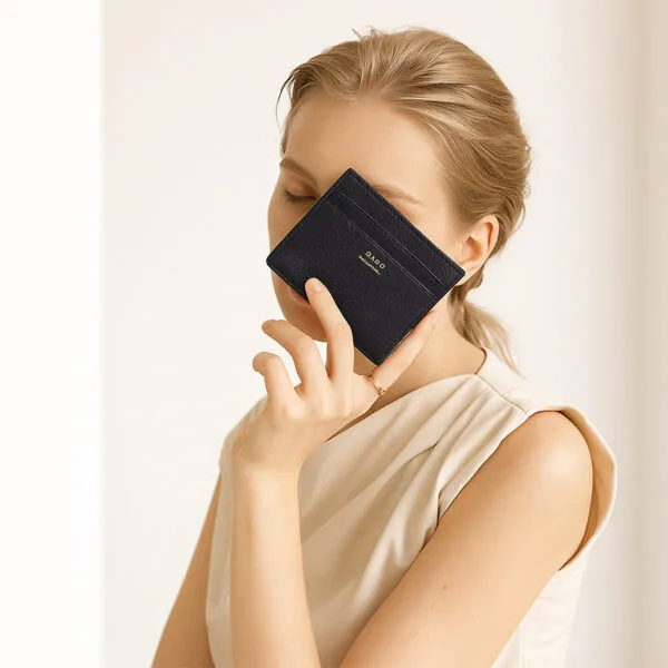 Character display: togo leather unisex Card holder