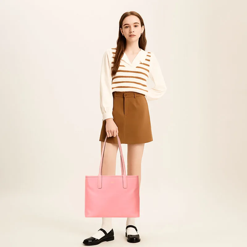 Double-Sided Stylish Design Fashion Tote Bag - Model display image